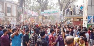 কসবায় আইনমন্ত্রীর উপস্থিতিতেই দুই মেয়র প্রার্থী সমর্থকদের সংঘর্ষ, আহত ১০