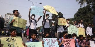 নিরাপদ সড়কের দাবিতে ফের আন্দোলনে শিক্ষার্থীরা-দুদিনের আল্টিমেটাম, কাল-পরশু বিক্ষোভ কর্মসূচি ঘোষণা