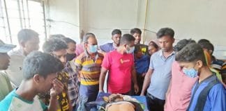 চুয়াডাঙ্গা শহরের  বিদ্যালয় প্রাঙ্গণে আজ দুপুরে প্রকােশ্যে এসএসসি পরীক্ষার্থীকে কুপিয়ে হত্যার ঘটনা ঘটেছে !